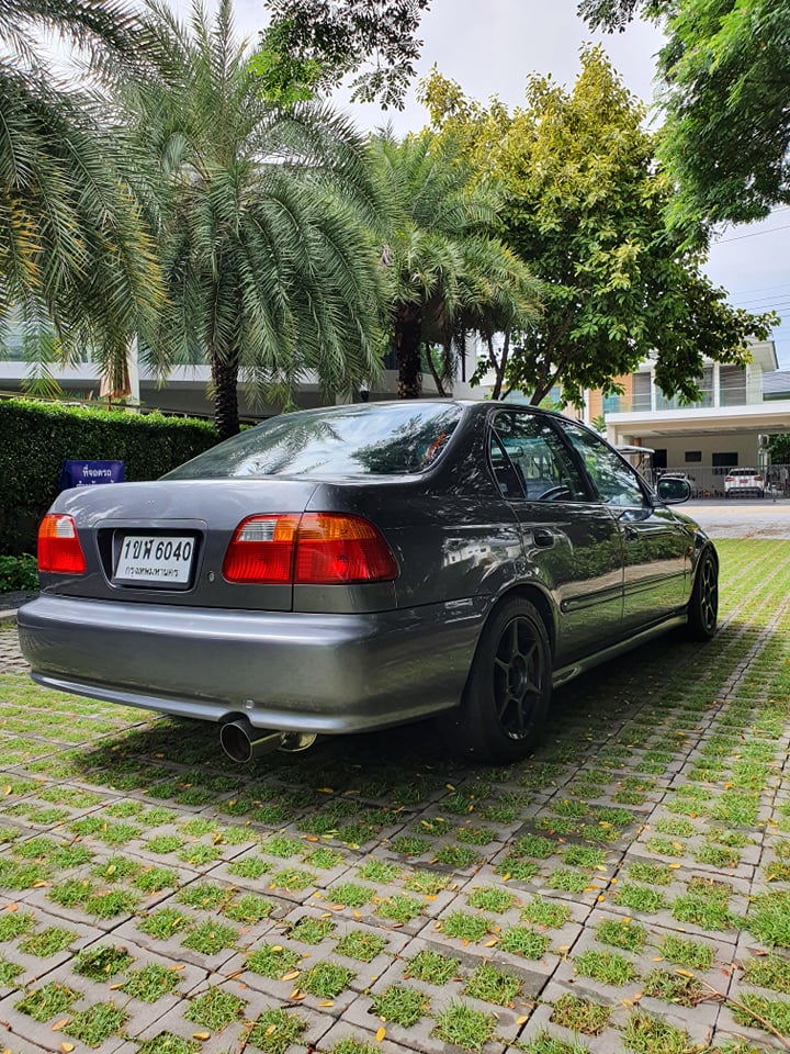 1996 Honda Civic EK โฉม 4 ประตู สีเทา