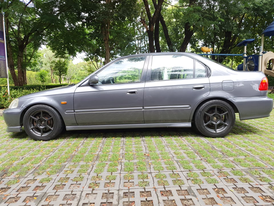 1996 Honda Civic EK โฉม 4 ประตู สีเทา