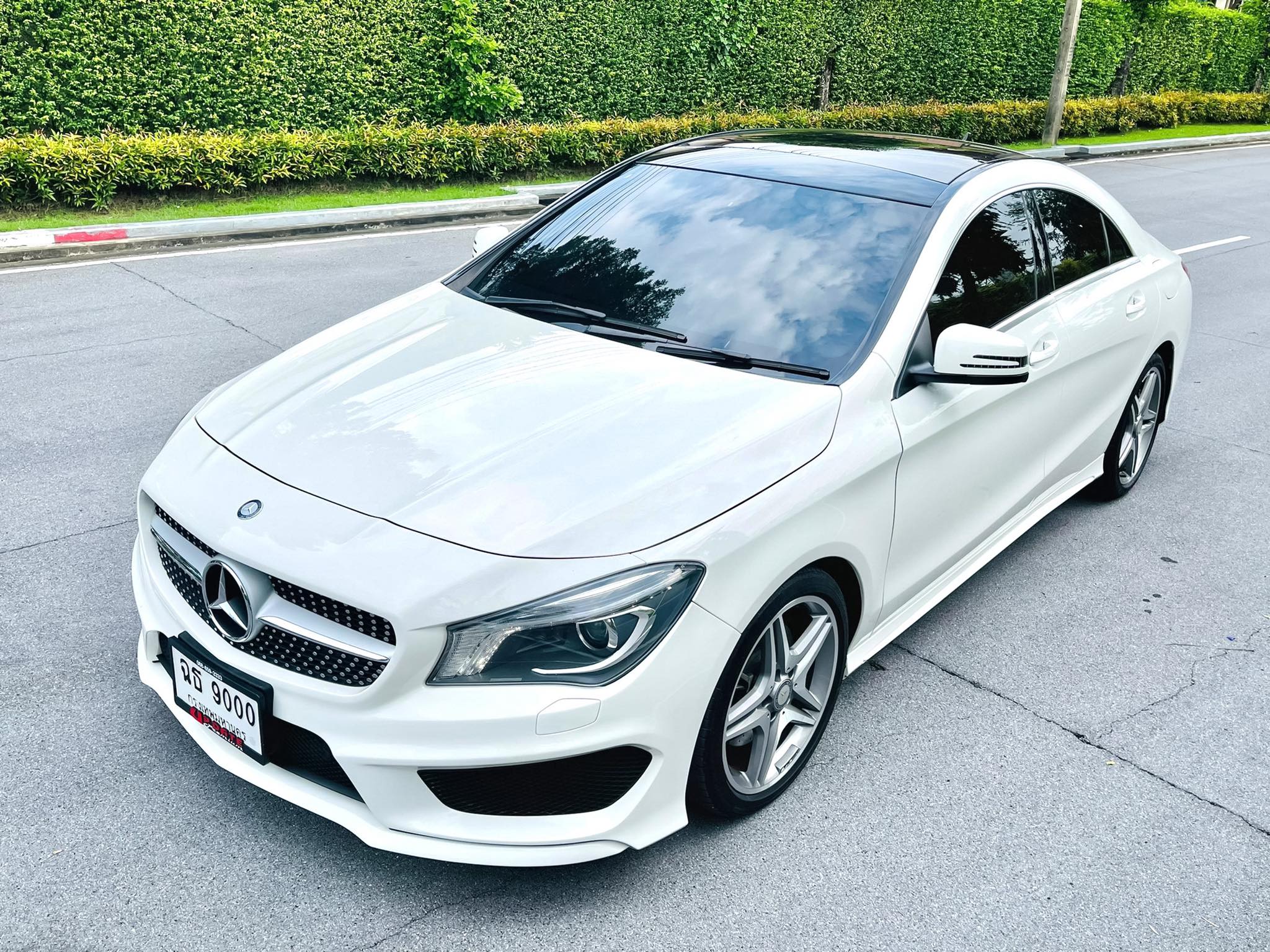 Mercedes Benz CLA 250 AMG สะกดทุกสายตา