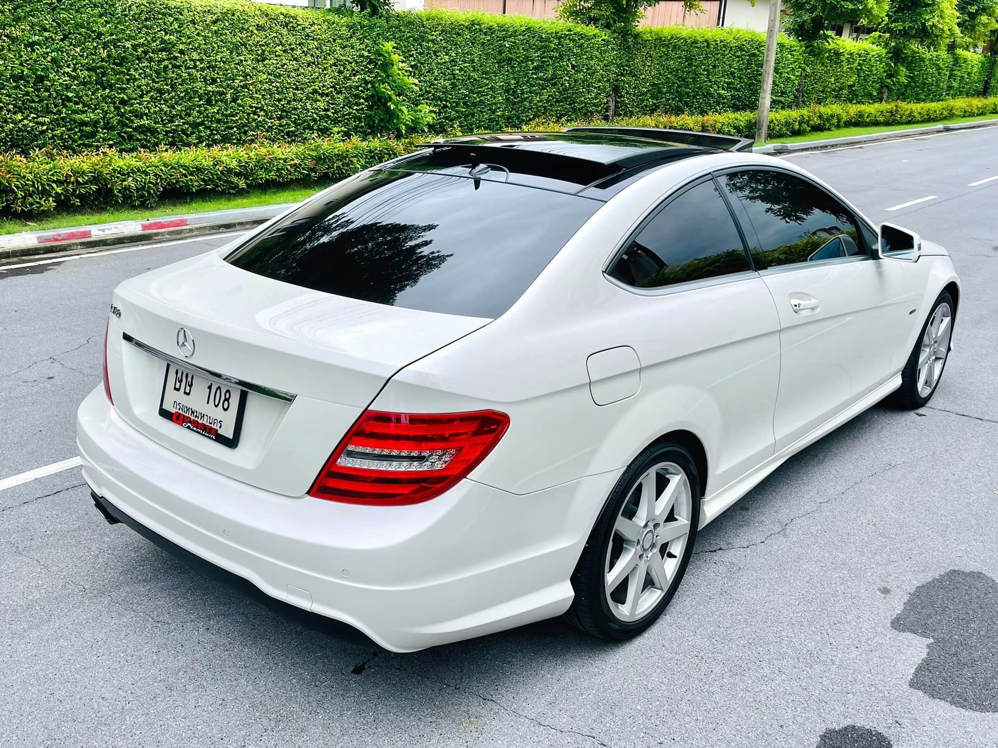 Mercedes Benz C180 Coupe AMG สวยจริงๆ