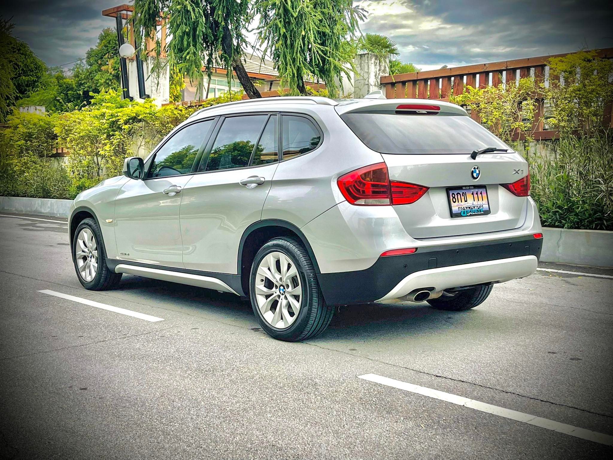 BMW X1 2.0 HighLine สวยในทุกทุก มุมมอง