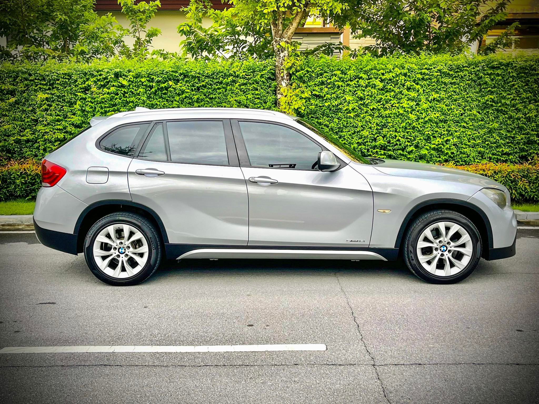 BMW X1 2.0 HighLine สวยในทุกทุก มุมมอง