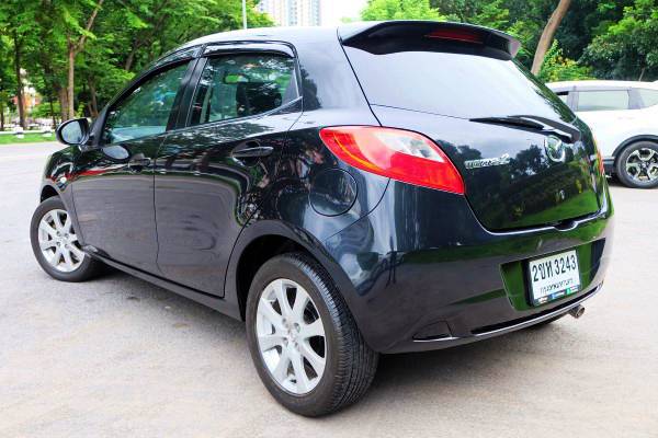 2012 Mazda 2 Hatchback (5 ประตู) สีดำ