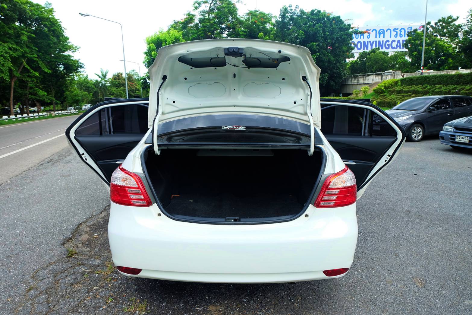 2012 Toyota Vios สีขาว