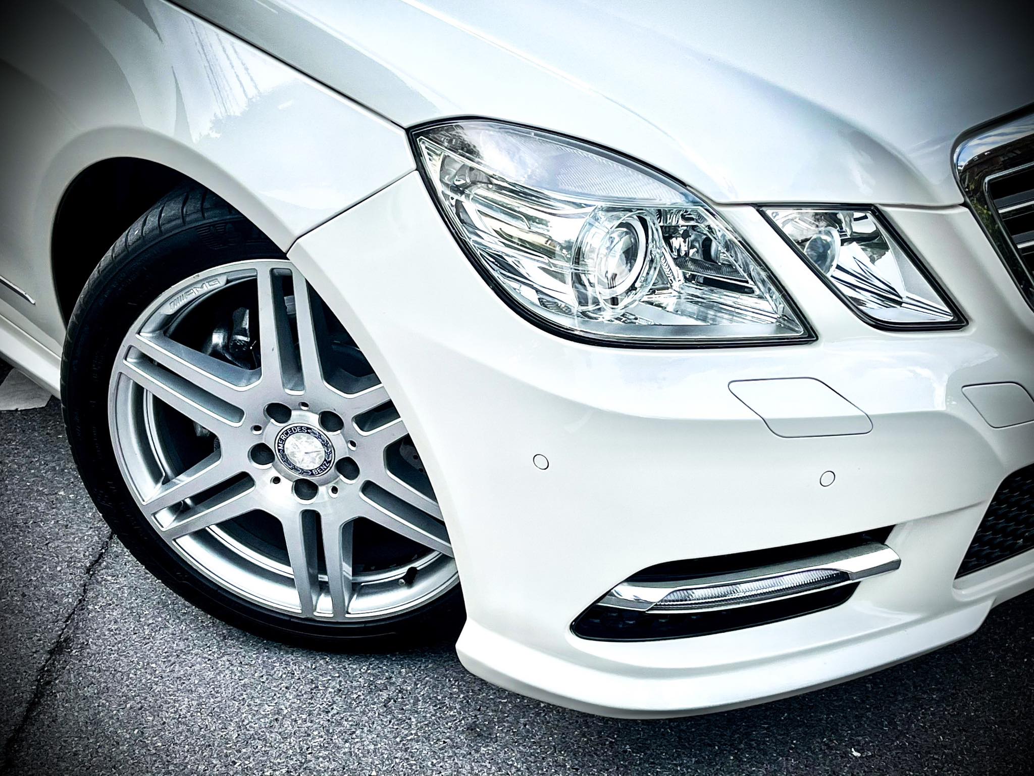 Mercedes Benz E250 CGi AMG เกียร์คอ โคตรใหม่เลยคะ คันนี้