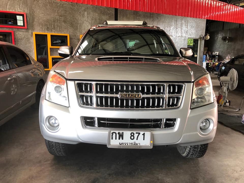 Isuzu MU-7 ปี 2007 สีเงิน