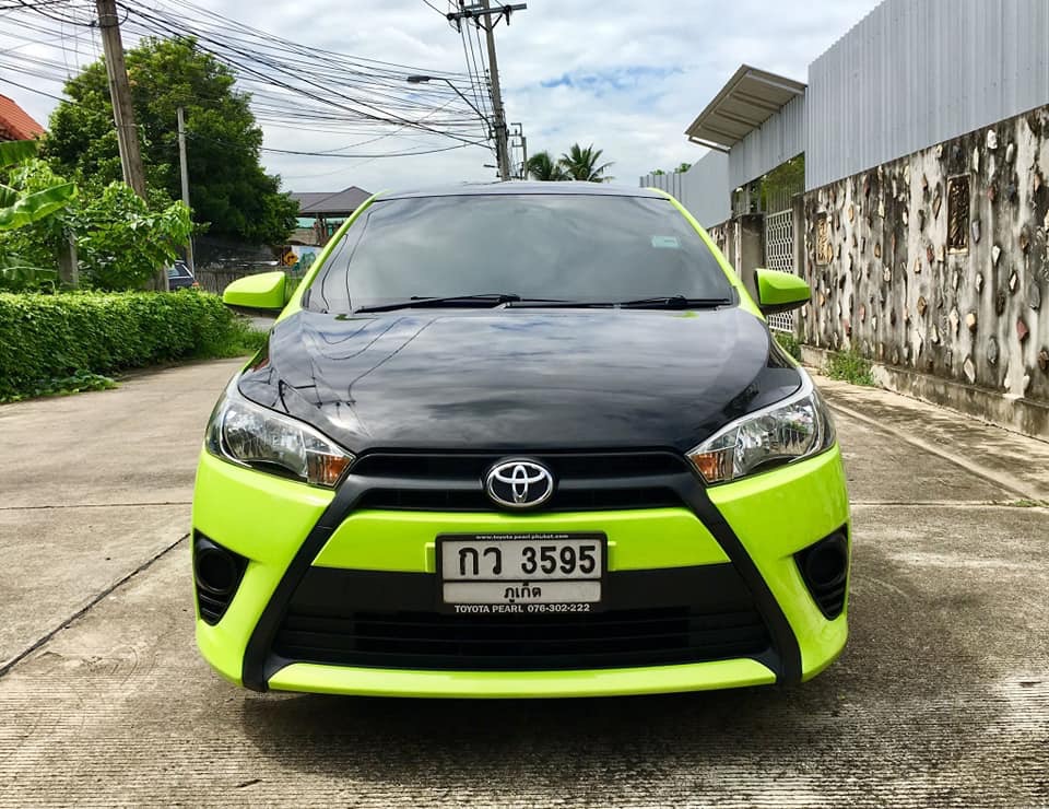 Toyota Yaris ปี 2015 สีเขียว