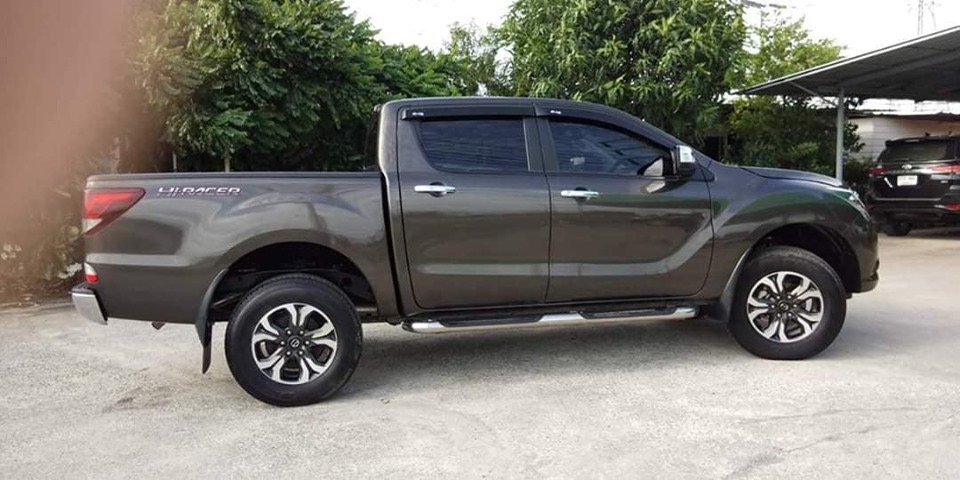 Mazda BT-50 PRO Double Cab (4 ประตู) ปี 2018 สีน้ำตาล