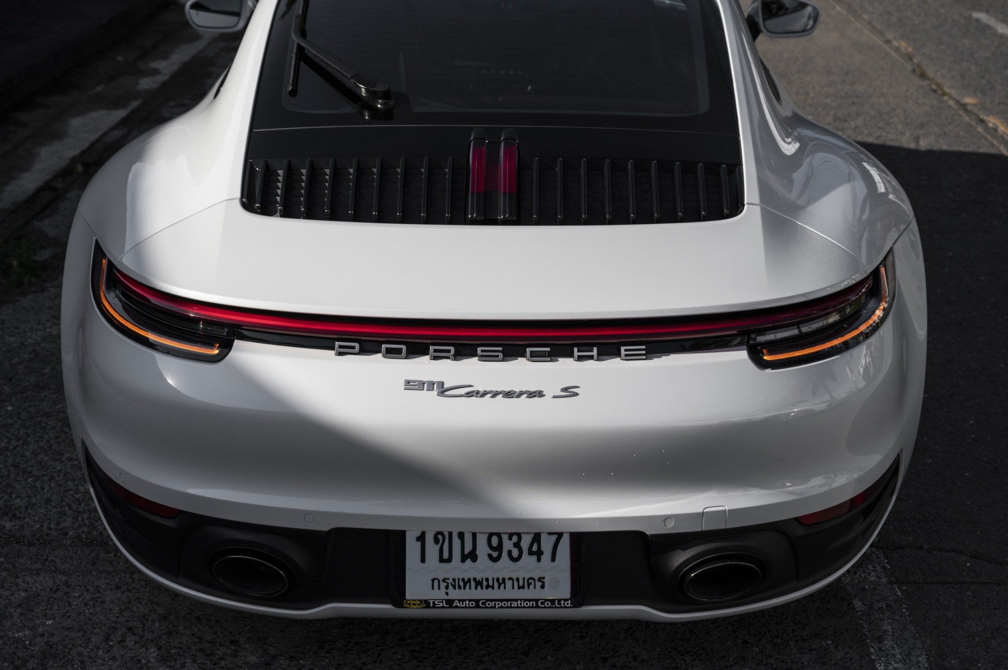 2019 Porsche 992 Carera S สีขาว