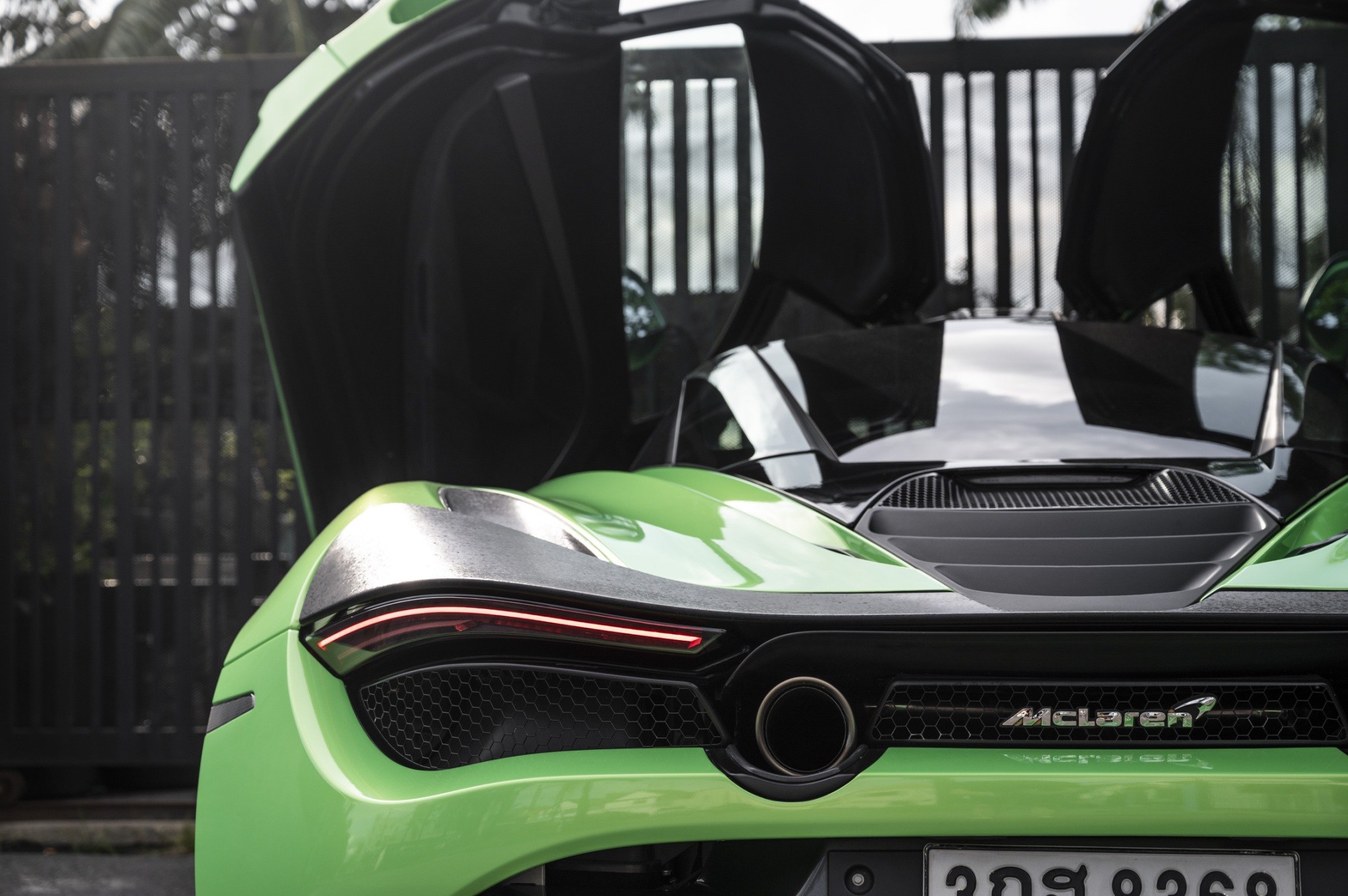 2021 McLaren 720S coupe performance สีเขียว