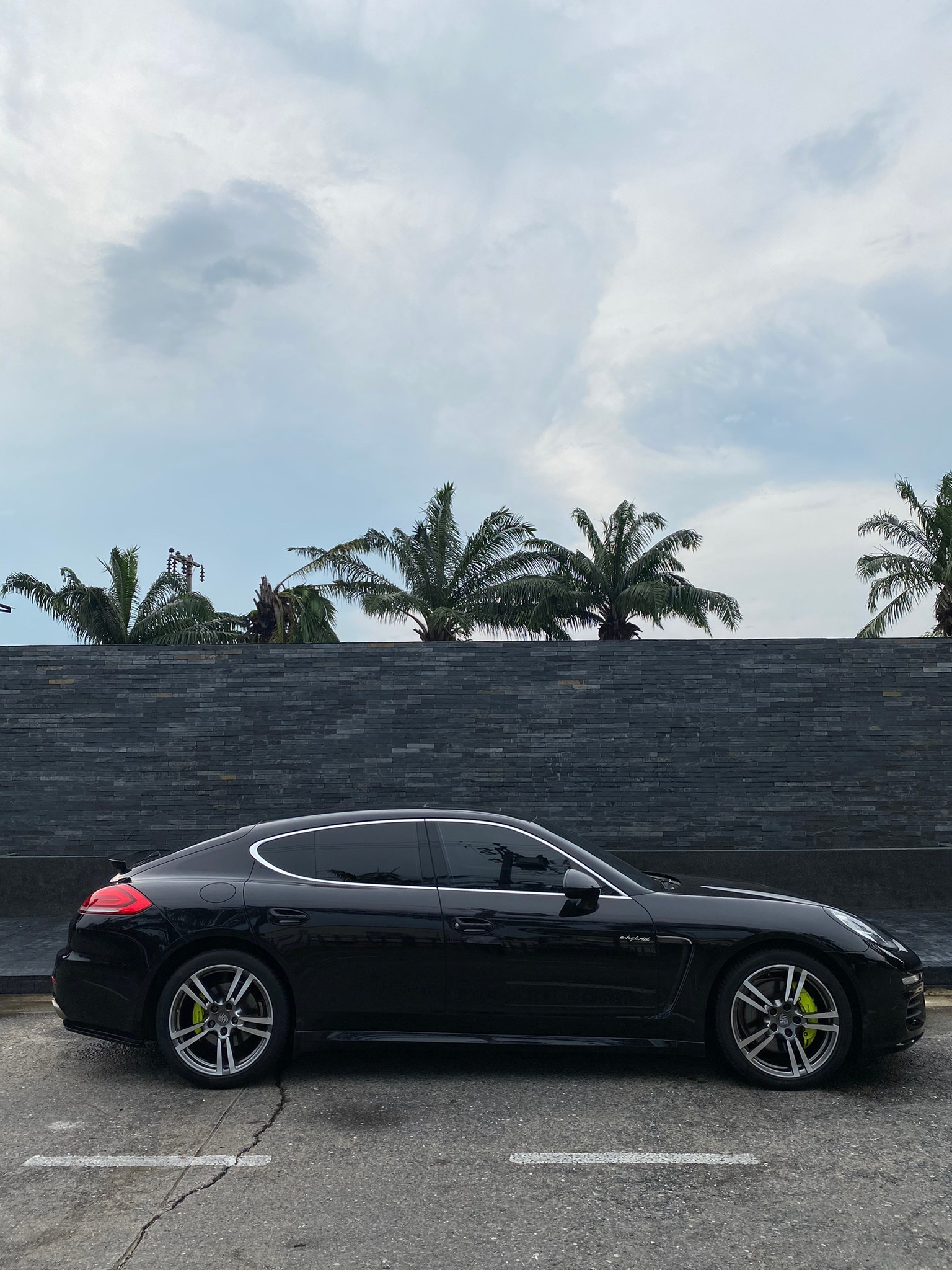 2014 Porsche Panamera E-Hybrid สีดำ