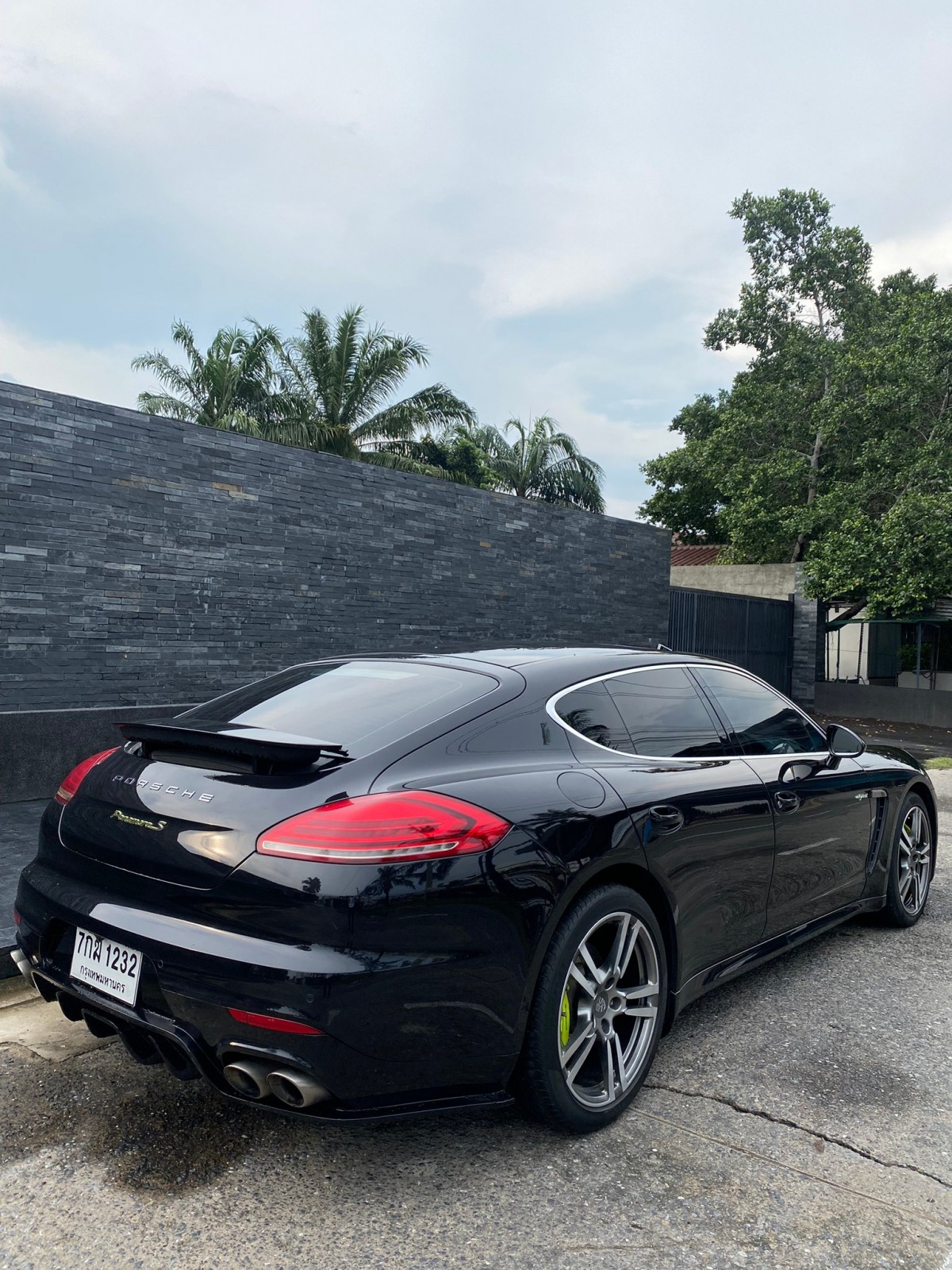 2014 Porsche Panamera E-Hybrid สีดำ