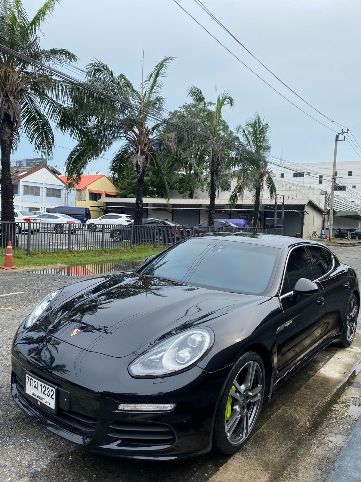 2014 Porsche Panamera E-Hybrid สีดำ