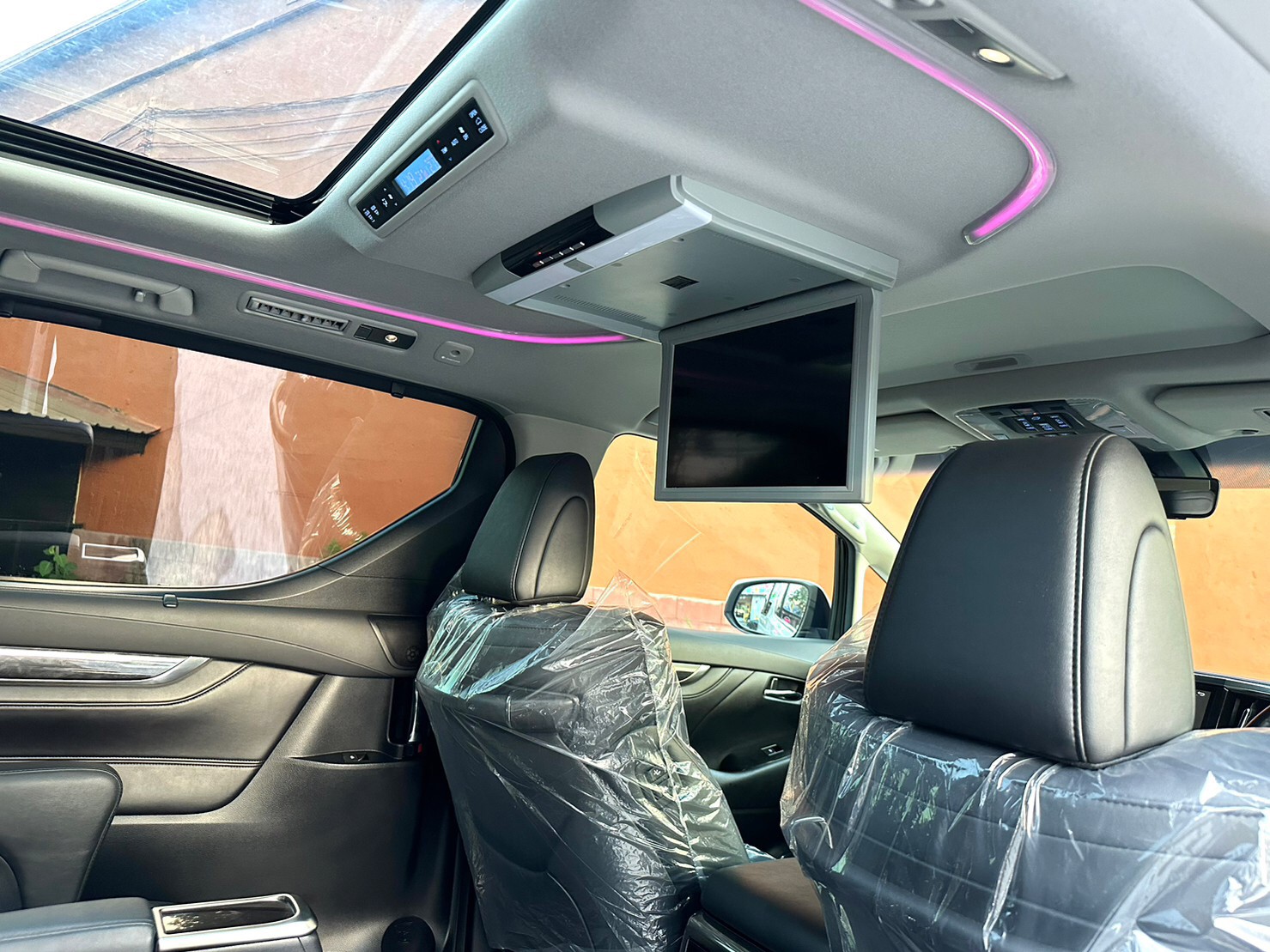 2020 Toyota Alphard สีขาว