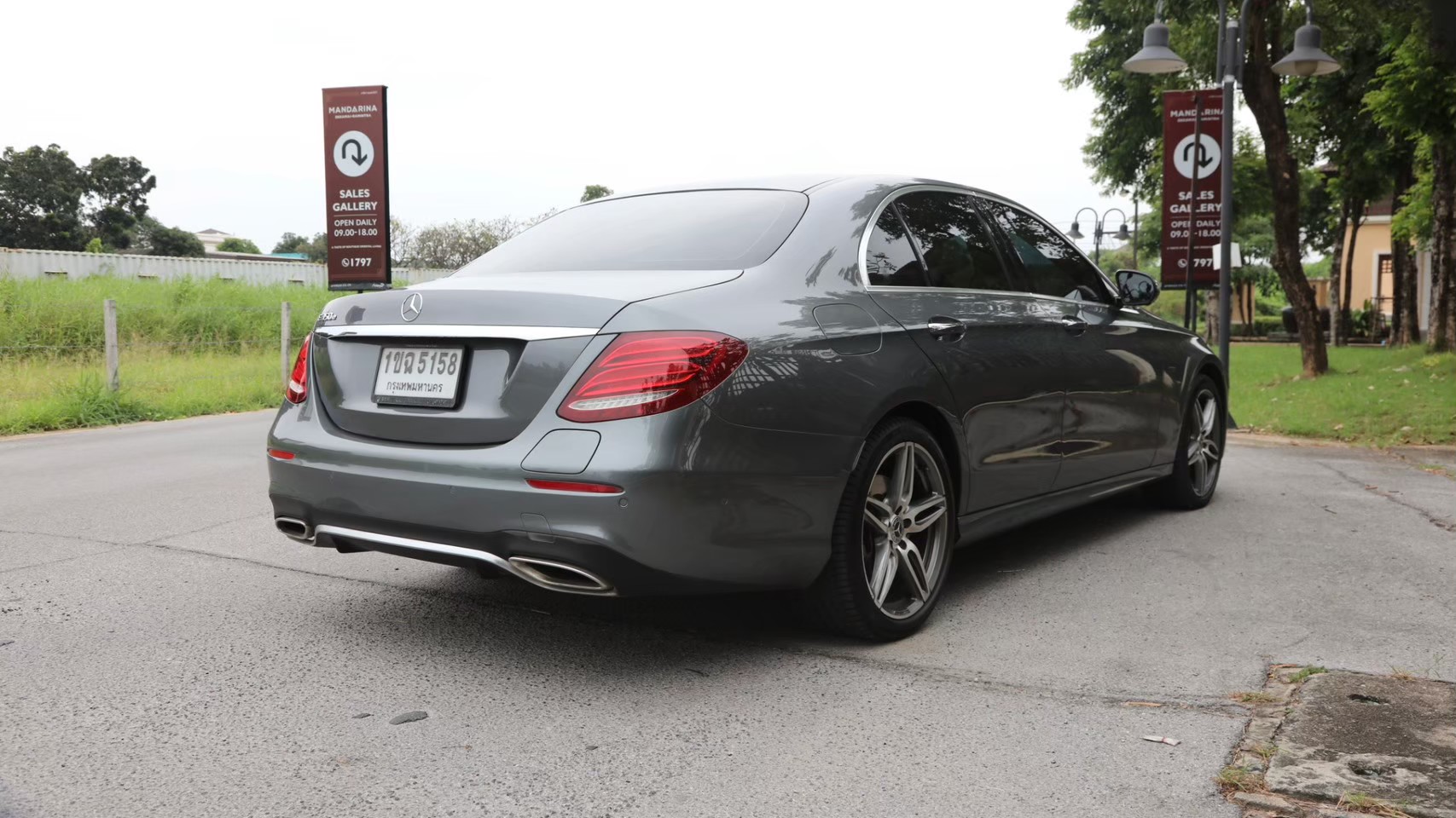 2018 Mercedes-Benz E-Class W213 E350 สีเทา