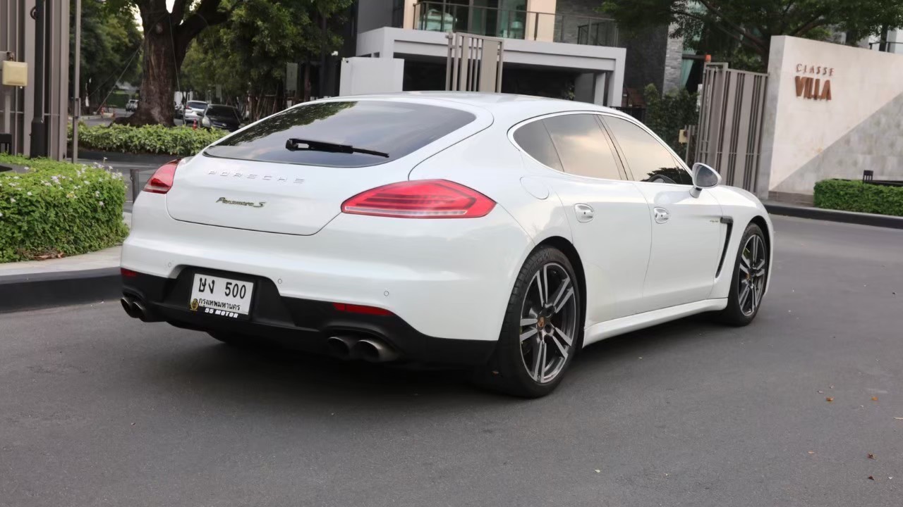 2014 Porsche Panamera S E-Hybrid สีขาว