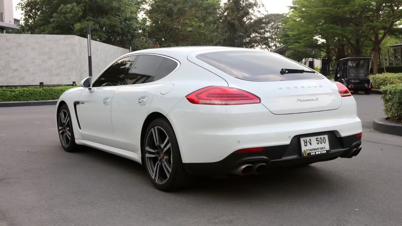 2014 Porsche Panamera S E-Hybrid สีขาว