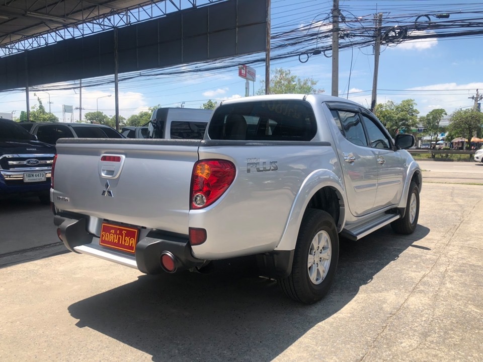 Mitsubishi Triton Double cab ปี 2014 สีเงิน