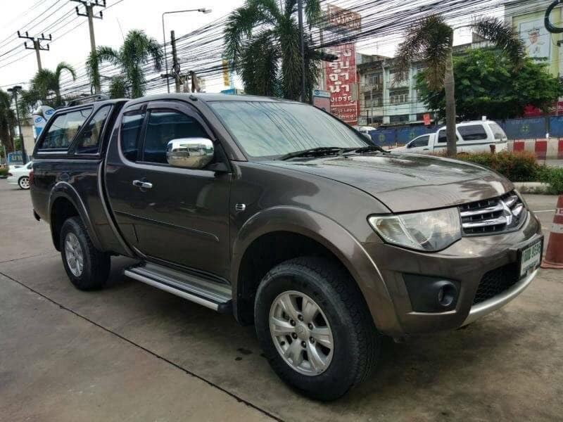 Mitsubishi Triton Mega cab ปี 2015 สีน้ำตาล