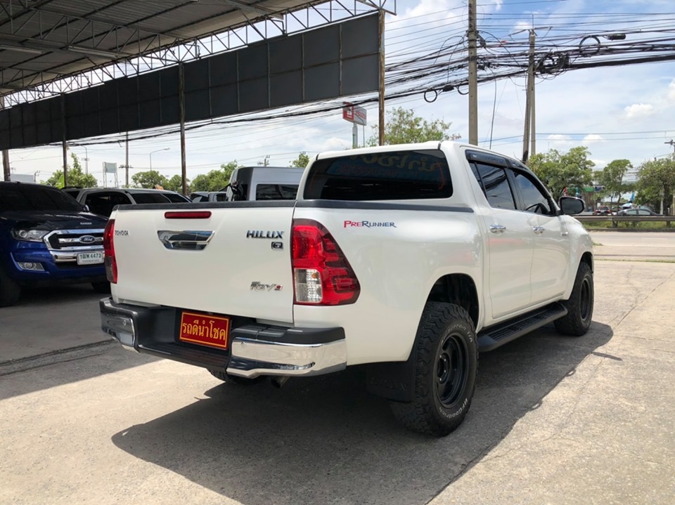 Toyota Hilux Revo Smart cab ปี 2017 สีขาว