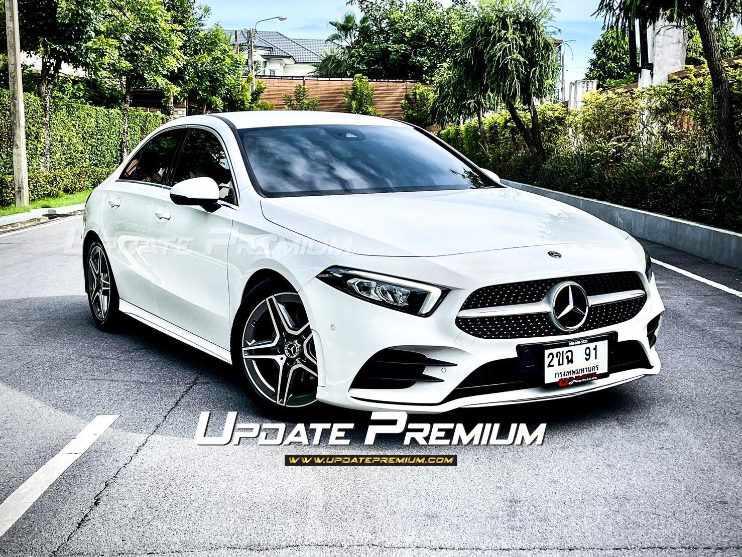 Mercedes Benz A200 AMG Dynamic คำเดียวเลยนะ โคตรสวยคะ