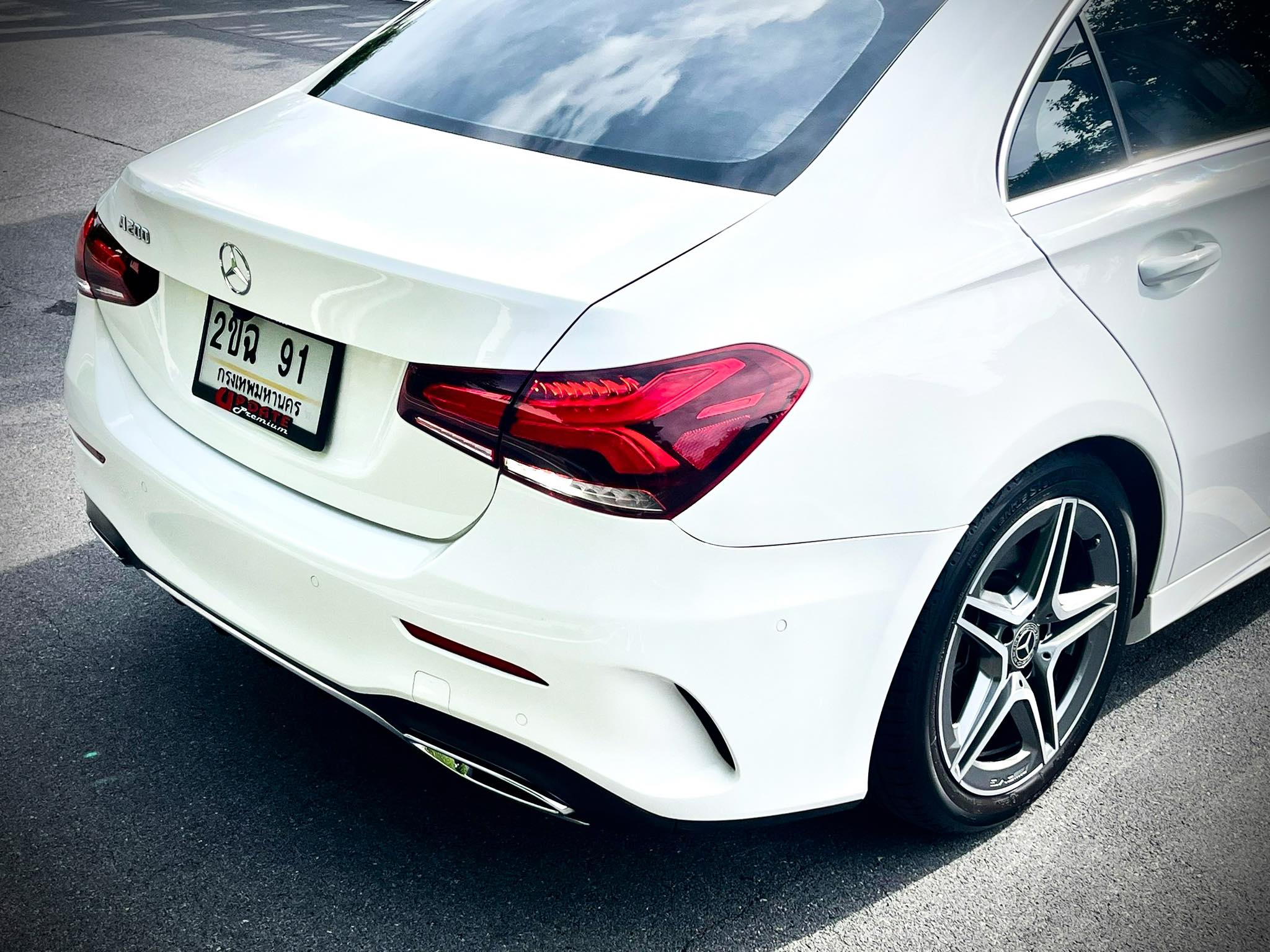 Mercedes Benz A200 AMG Dynamic คำเดียวเลยนะ โคตรสวยคะ