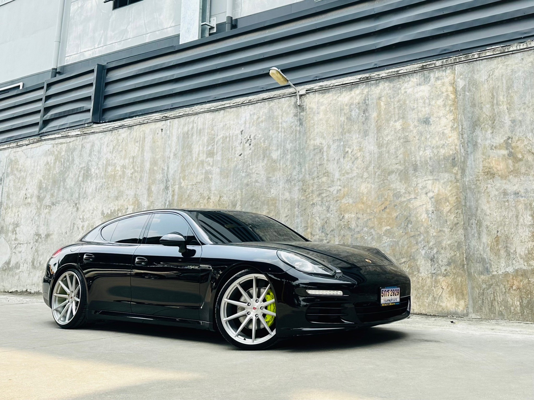 2015 Porsche Panamera สีดำ