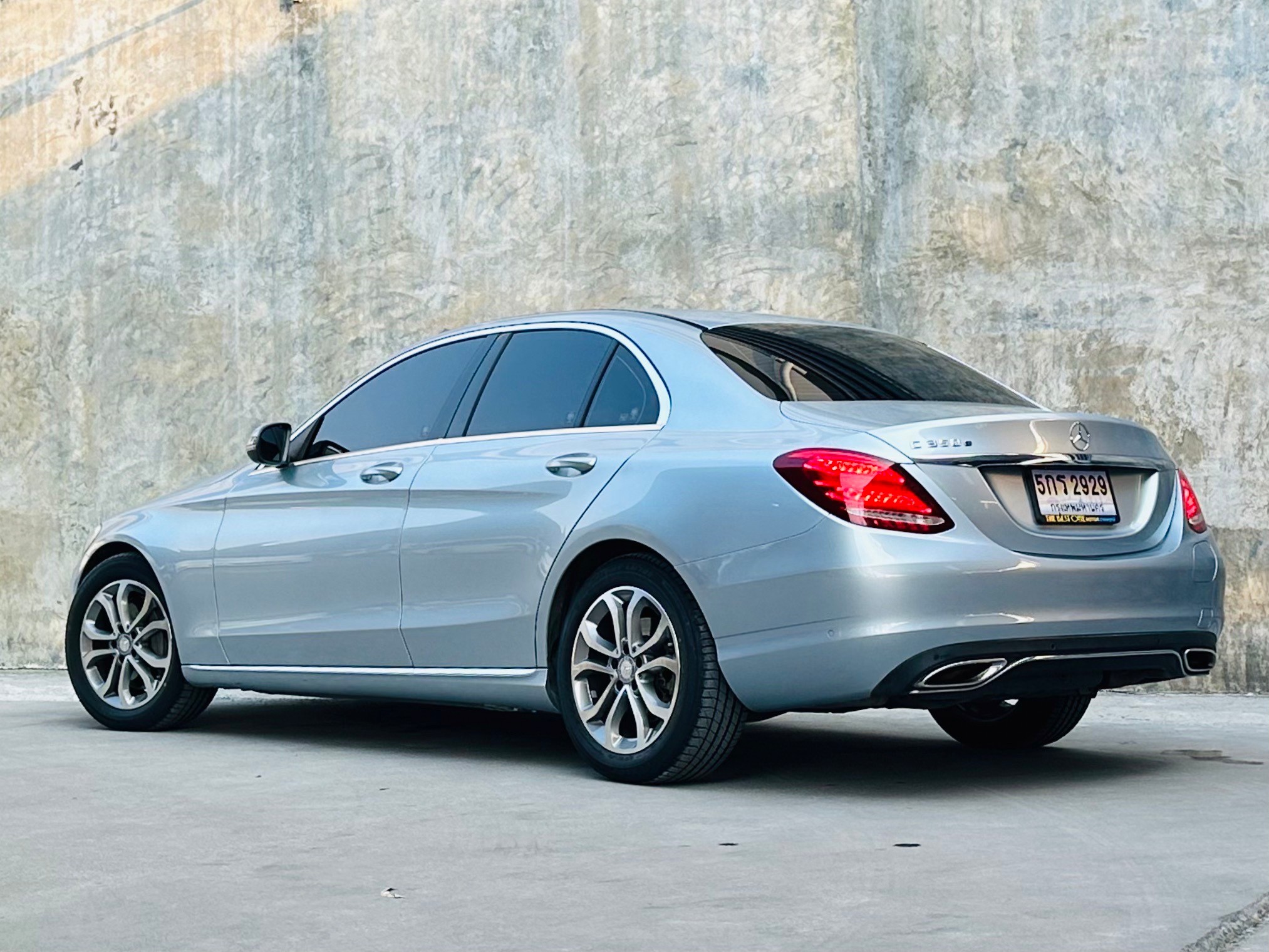 2016 Mercedes-Benz C350e Plug-in Hybrid สีเงิน