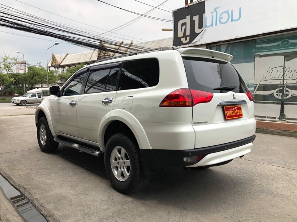 Mitsubishi Pajero Sport ปี 2011 สีขาว