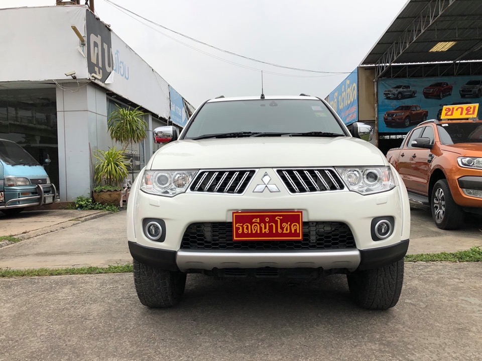 Mitsubishi Pajero Sport ปี 2011 สีขาว