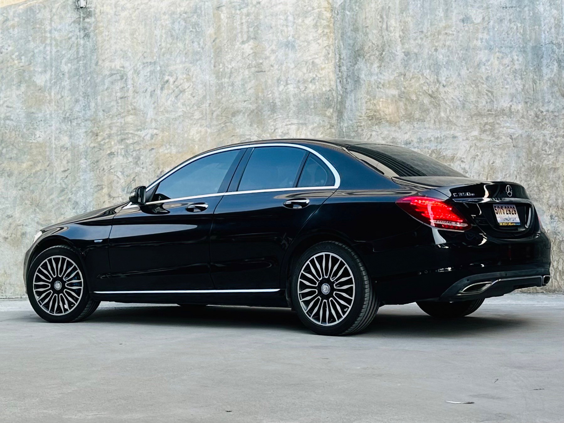 2017 Mercedes-Benz C-Class W205 C350 สีดำ