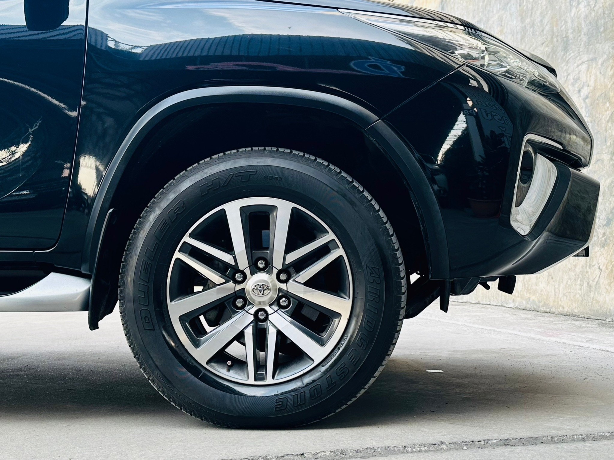 2019 Toyota Fortuner สีดำ