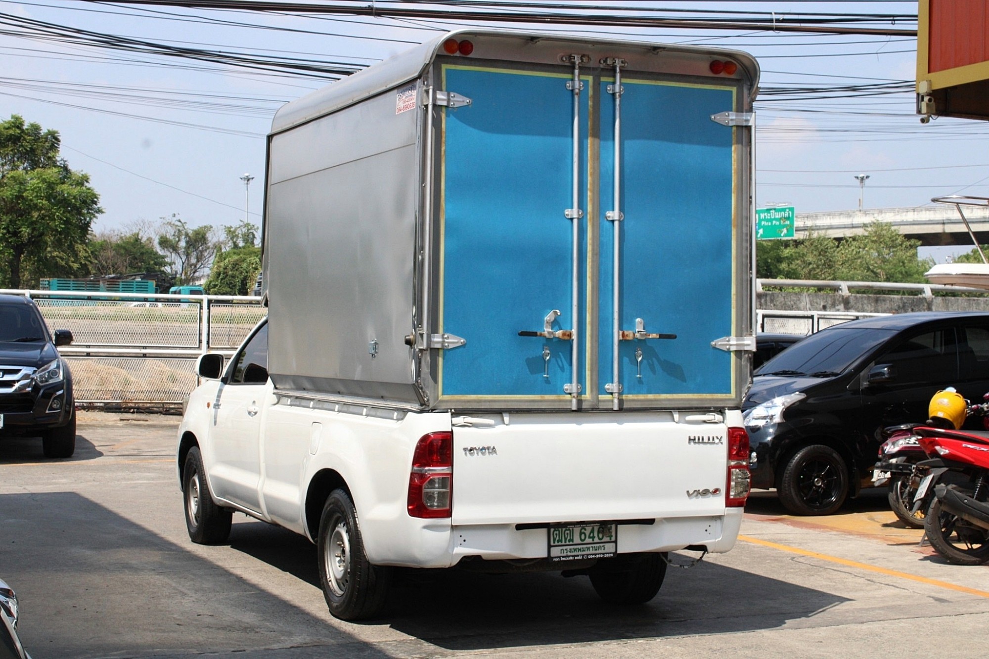 ตอนเดียวแชมป์พร้อมตู้ทึบ ราคาพิเศษ จัดได้ท่วม 2012 Toyota Hilux Vigo CHAMP 2.5 J MT สีขาว