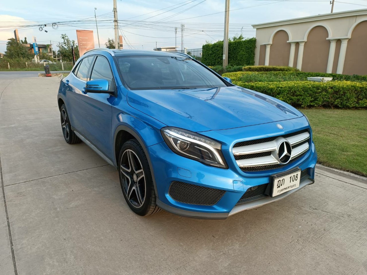 2017 Mercedes-Benz GLA-Class X156 GLA200 สีฟ้า