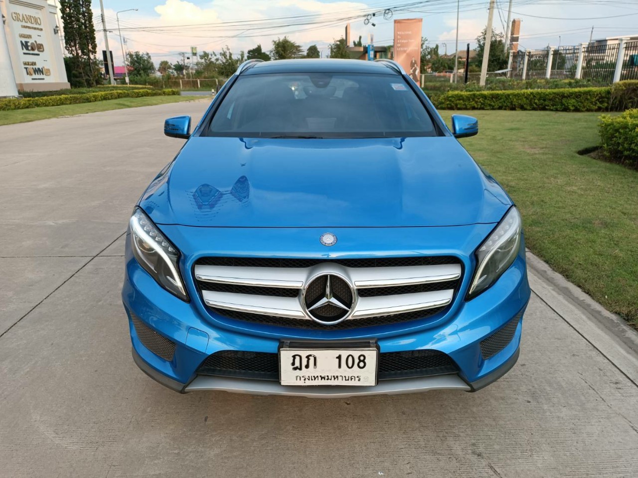 2017 Mercedes-Benz GLA-Class X156 GLA200 สีฟ้า