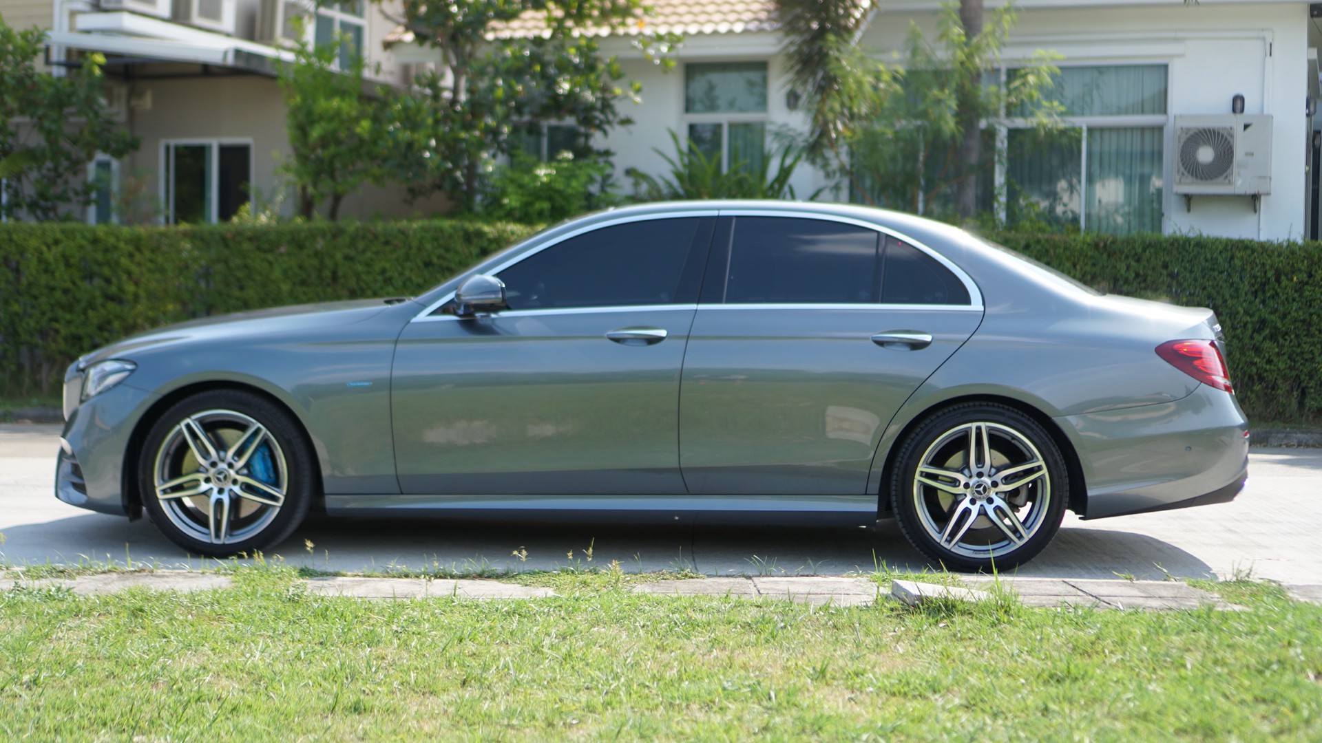 2017 Mercedes-Benz E-Class W212 E350 สีเทา