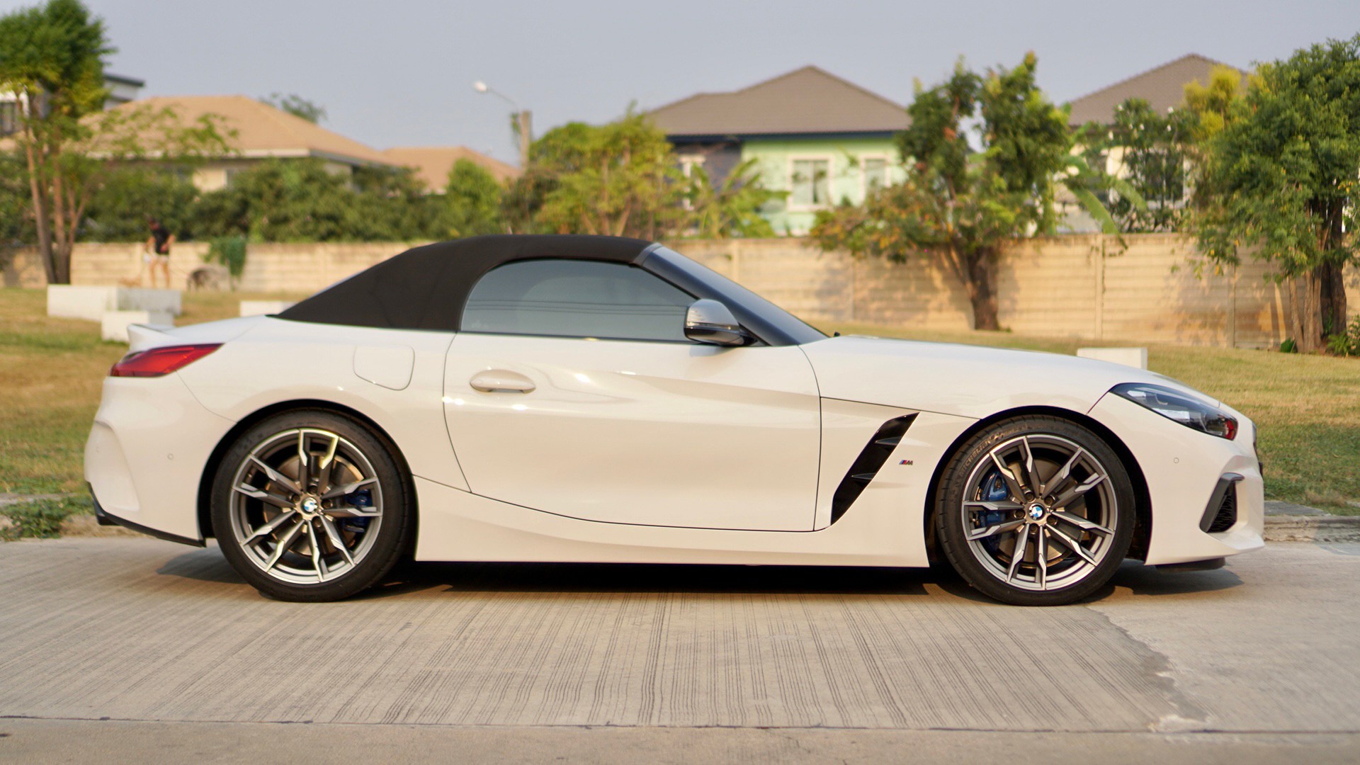 2019 BMW Z4 G29 สีขาว