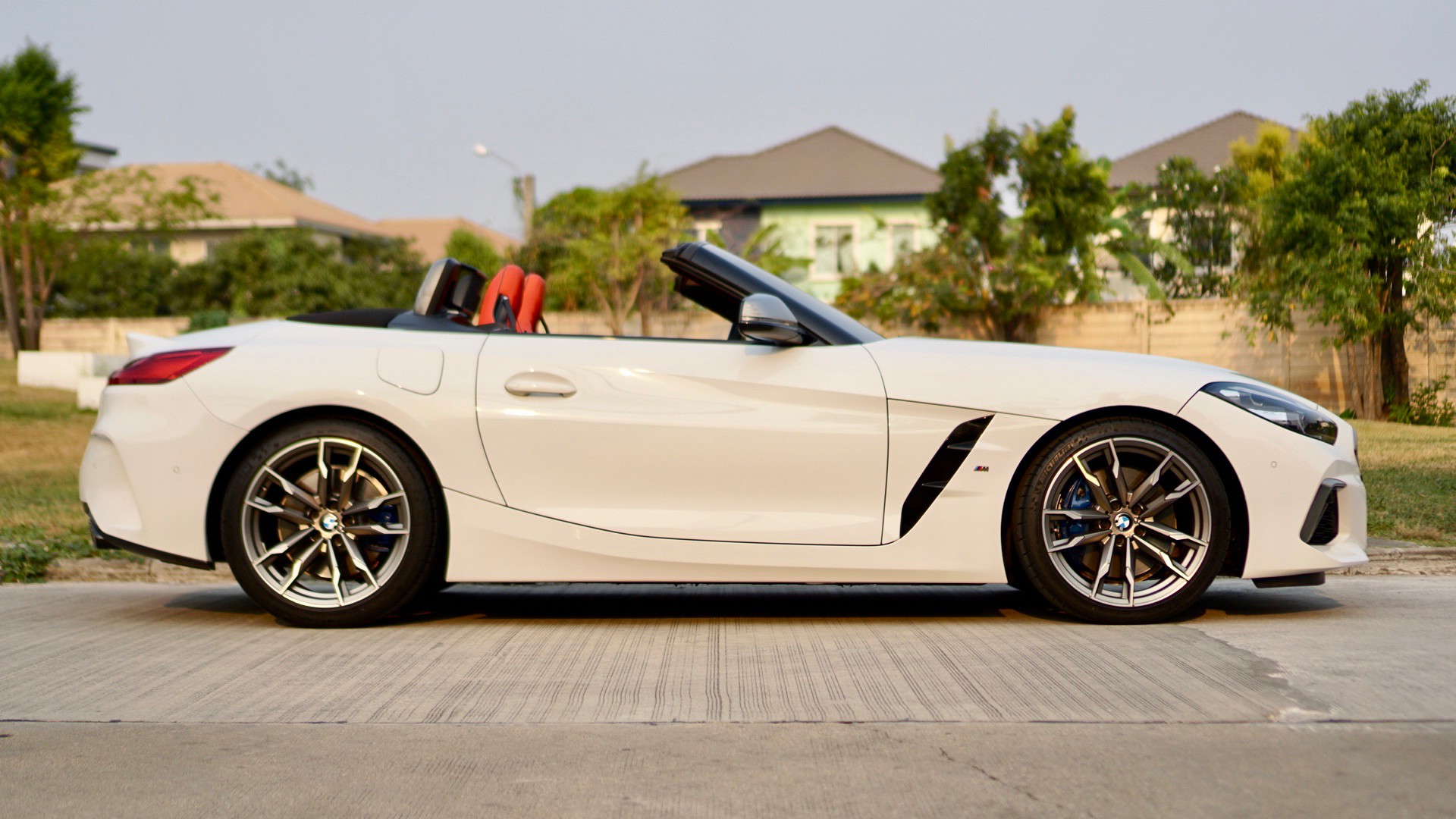 2019 BMW Z4 G29 สีขาว