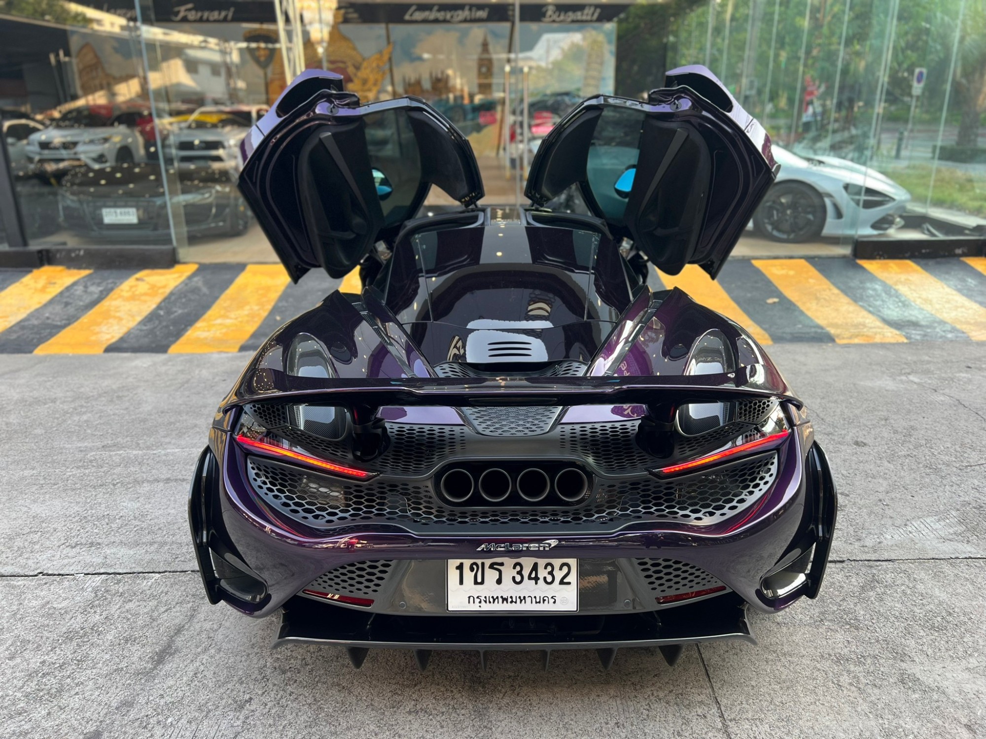 2021 McLaren 765 LT Coupe