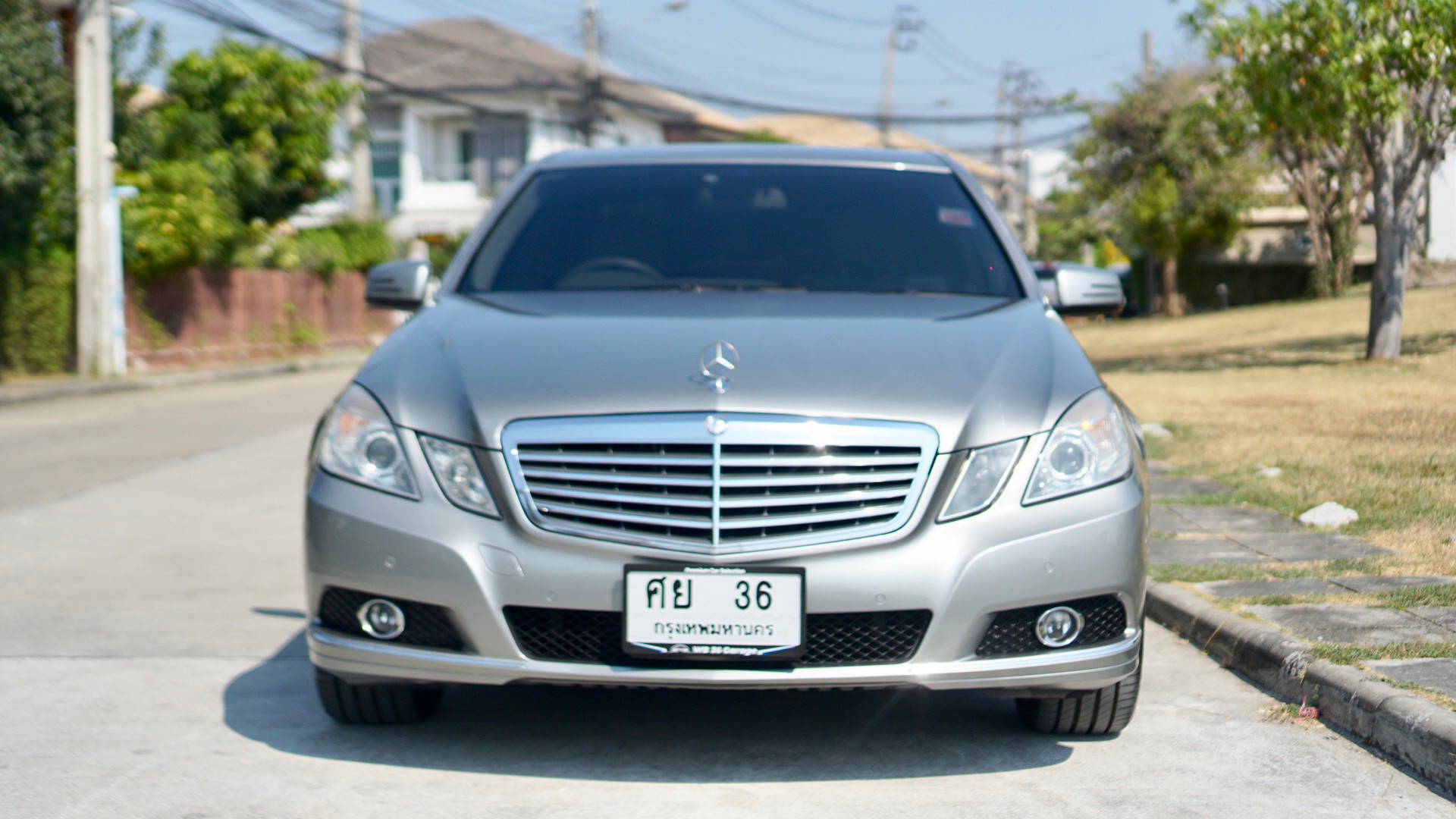 2010 Mercedes-Benz E-Class W212 E200 สีเทา