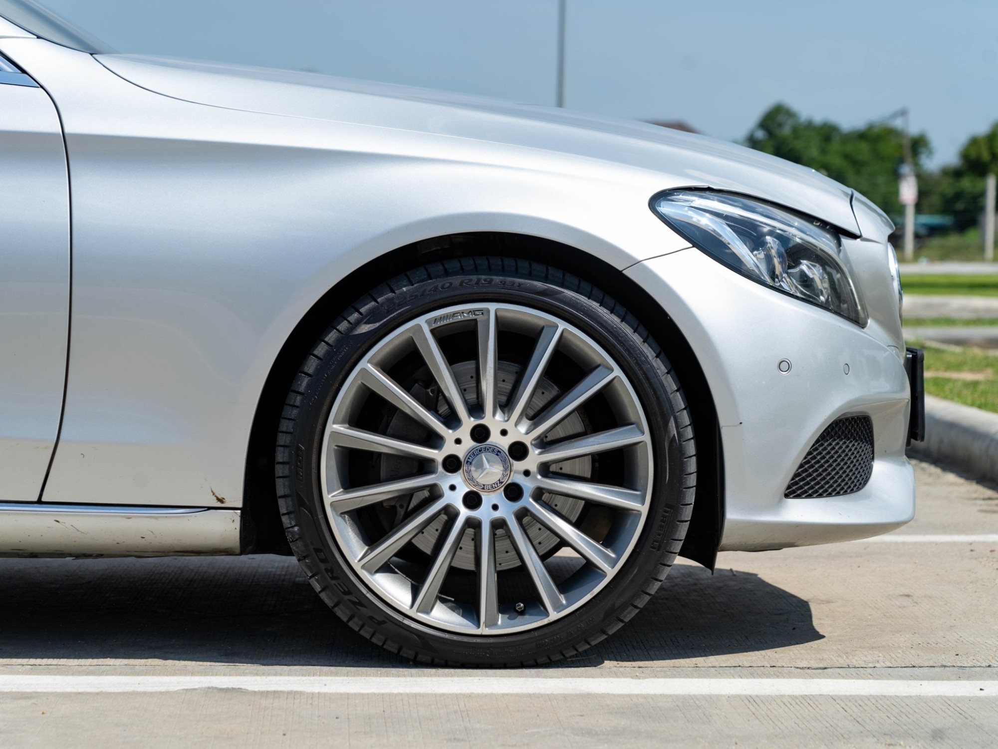 2016 Mercedes-Benz C350e AMG Dynamic สีเงิน