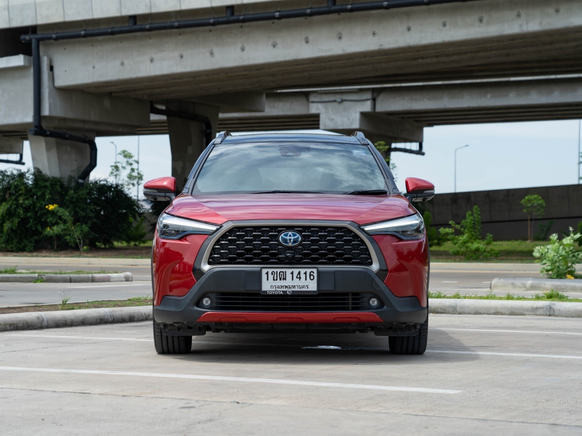 2020 Toyota Corolla Cross สีแดง