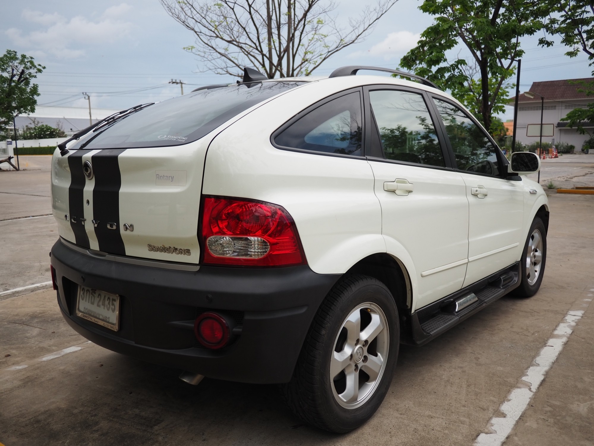 2014 SsangYong Actyon สีขาว