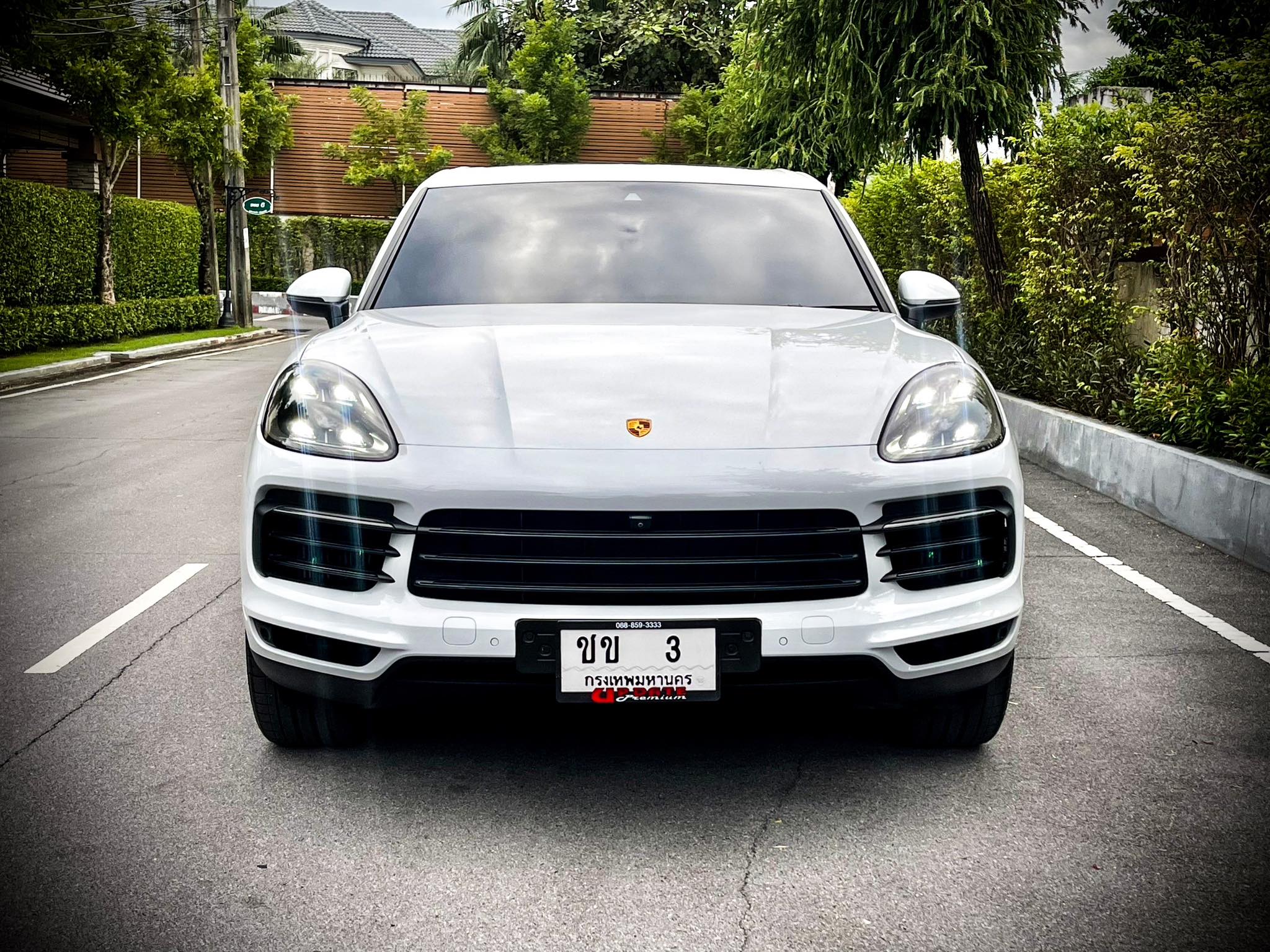 Porsche Cayenne Plug in E-Hybrid 3.0 V6 สวยสนั่น สะท้านโลกาคันนี้ สีขาวสะอาด สะอ้าน