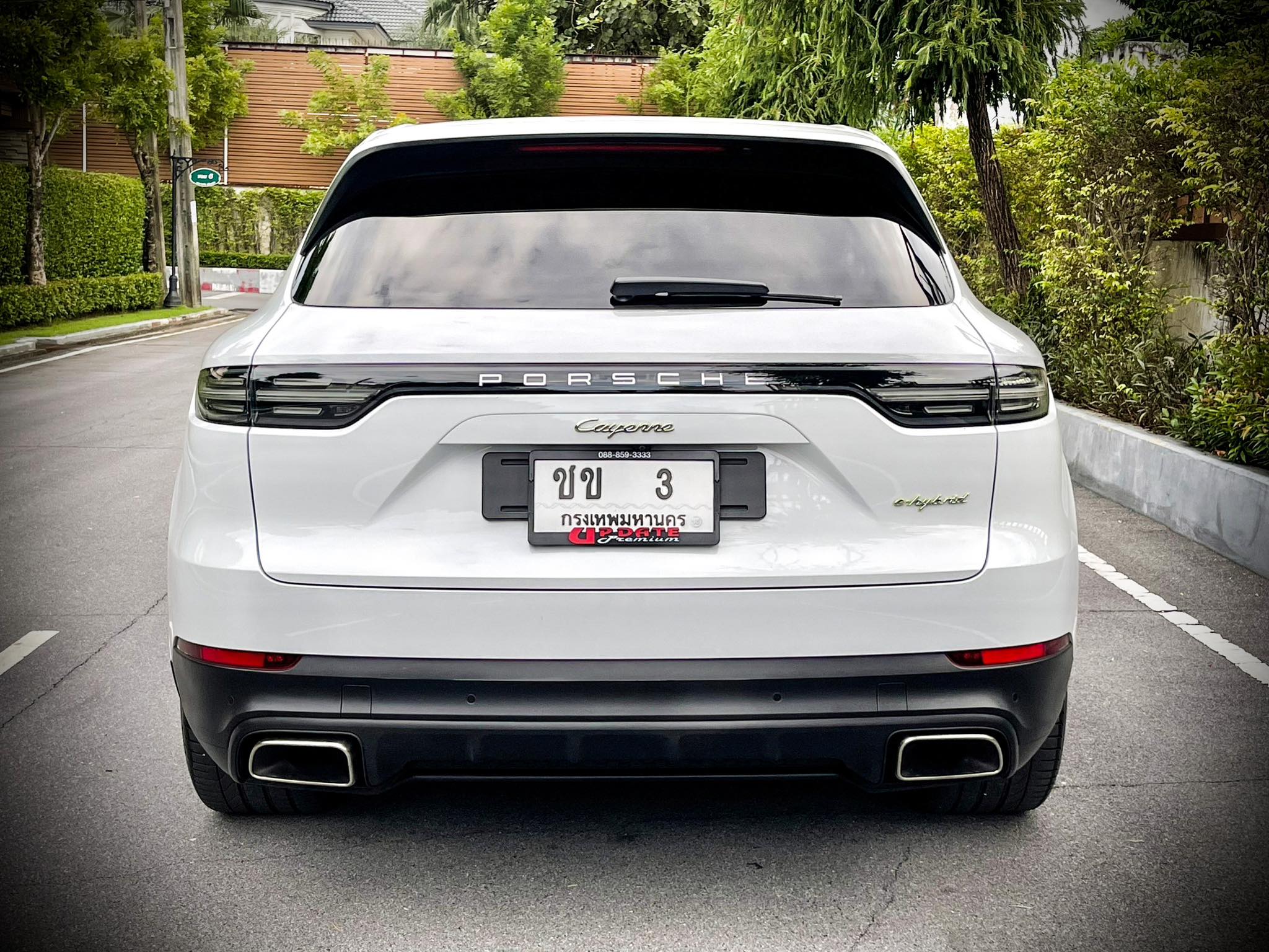 Porsche Cayenne Plug in E-Hybrid 3.0 V6 สวยสนั่น สะท้านโลกาคันนี้ สีขาวสะอาด สะอ้าน