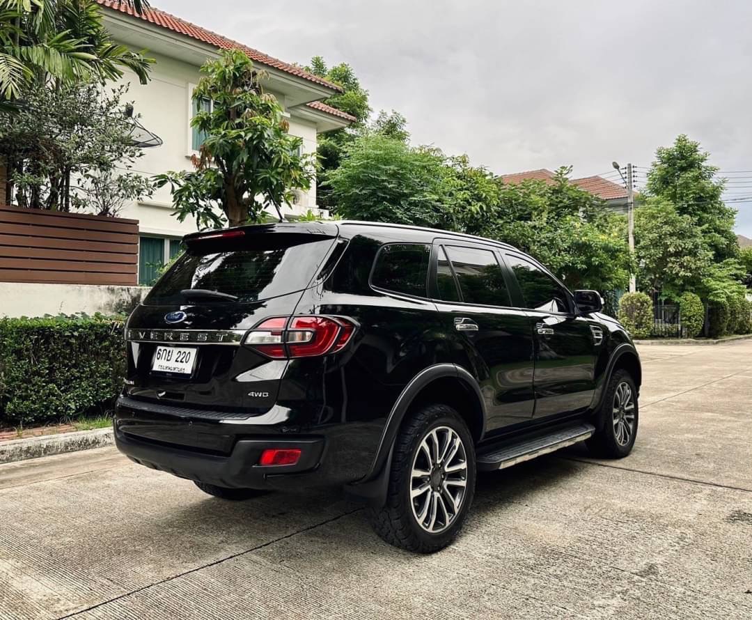 2018 Ford Everest Titanium+ 4x4 สีดำ