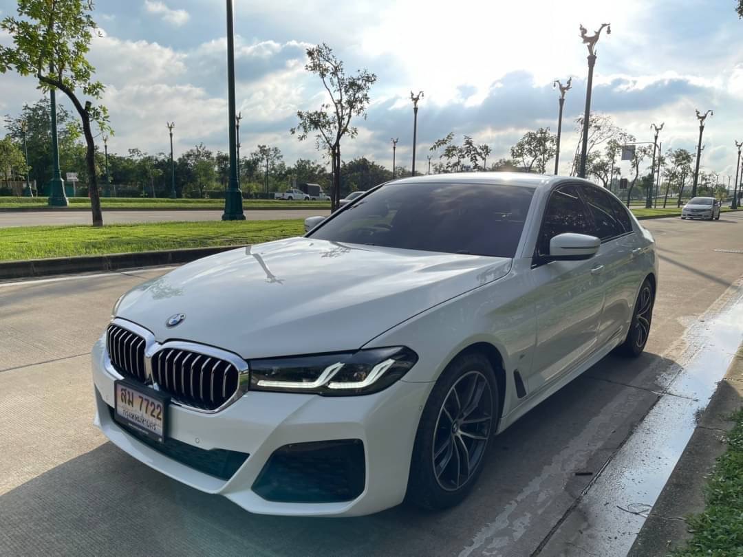 2021 BMW 520d M Sport LCI (G30) สีขาว