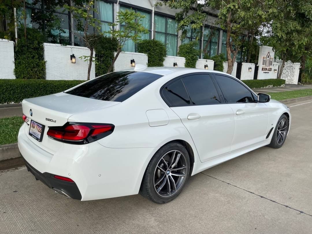 2021 BMW 520d M Sport LCI (G30) สีขาว