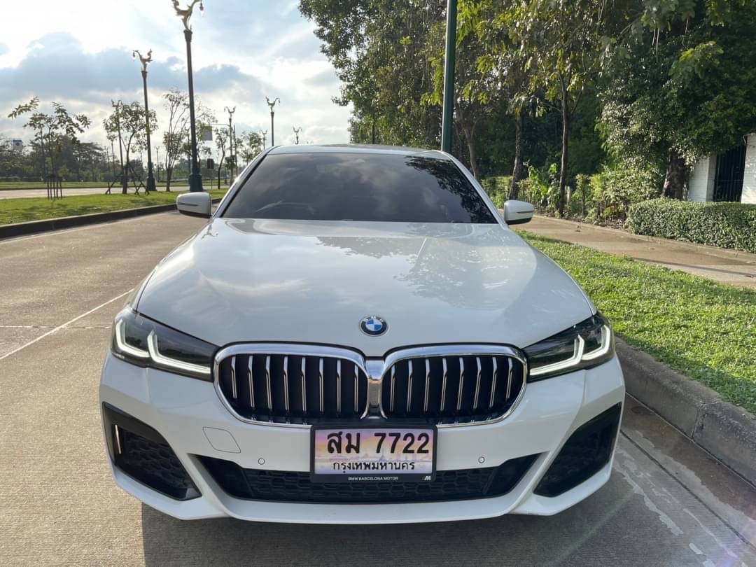 2021 BMW 520d M Sport LCI (G30) สีขาว