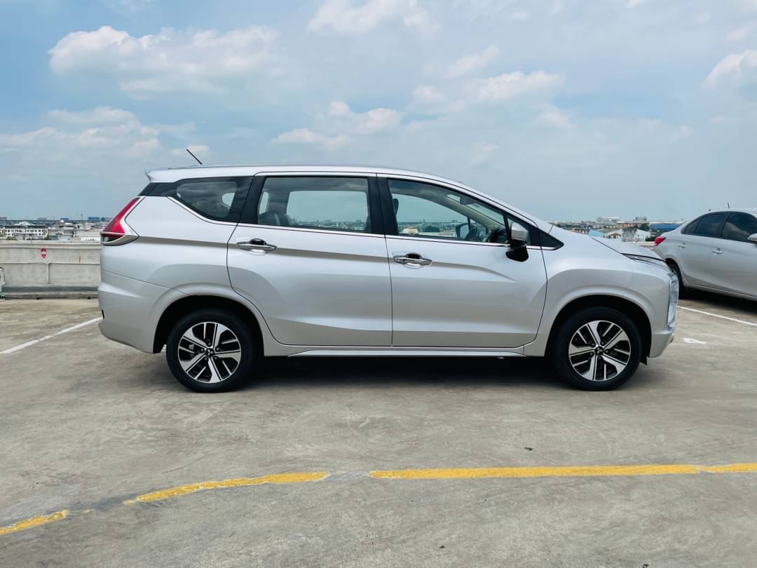 2019 Mitsubishi Xpander สีเงิน